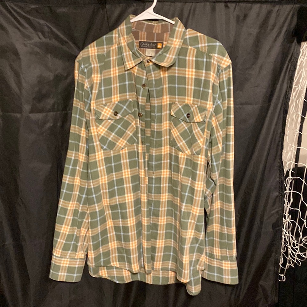 Quicksilver long sleeve button down shirts